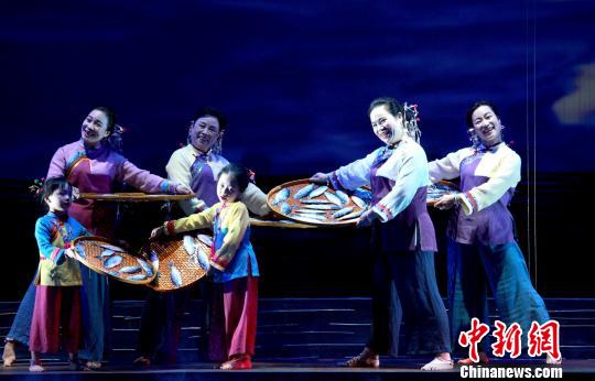 国家非遗汕尾渔歌专场演出吹来“海风味” 国家非遗汕尾渔歌专场演出吹来“海风味”