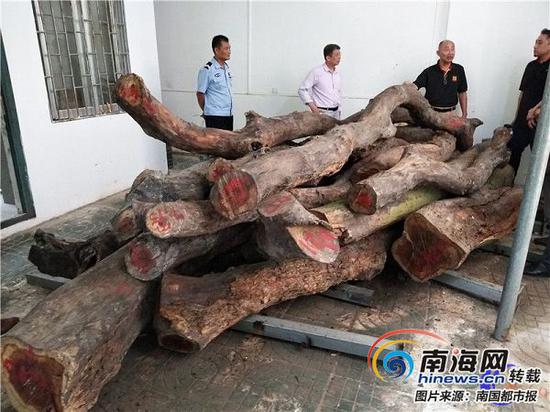 被整体公开挂牌转让的?？谑腥嗣窆傲街昊ɡ媸髟?。(来源：海南产权交易网)