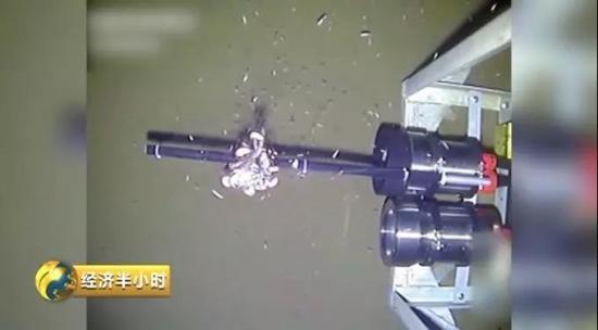 无人深潜器下到10895米 无人深潜器下到10895米