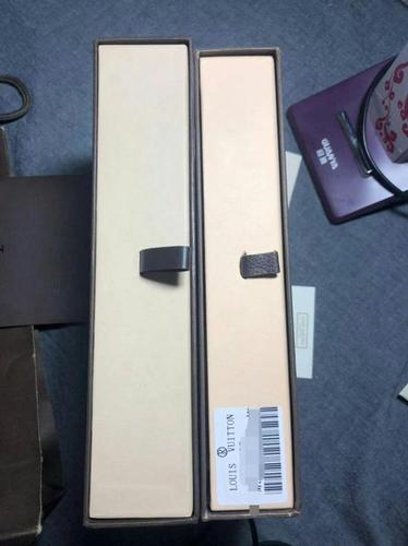 姑娘托闺蜜代购LV钱包4年后确认是仿品:已懒得开撕