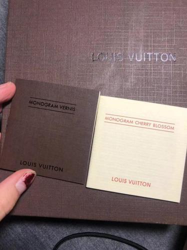 姑娘托闺蜜代购LV钱包4年后确认是仿品:已懒得开撕