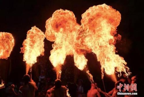 刘冉阳 摄 点击进入下一页