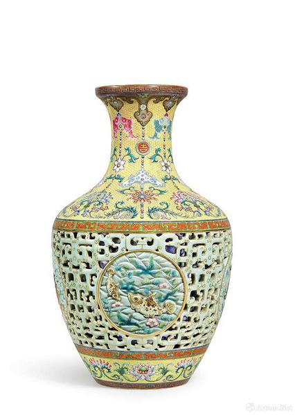 清乾隆 洋彩黄地粉青透龙夹层吉庆有余玲珑尊 高40.8cm