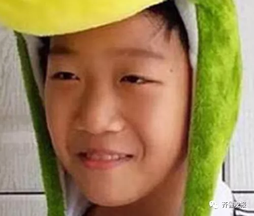 史上最不开心卖家秀火了 网友:换我我也不开心