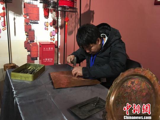 图为展览现场?！「吆斐?摄