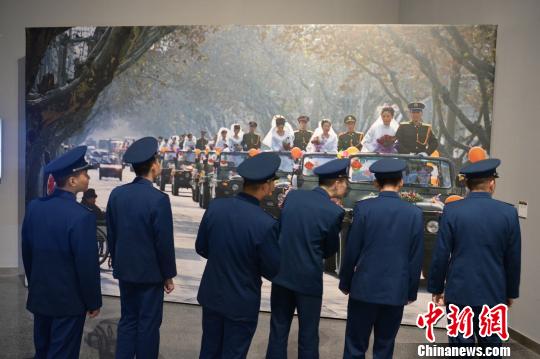 展览现场?！≌爬?摄