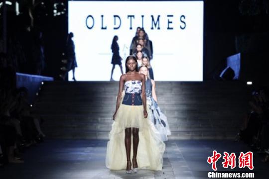 中国原创设计师品牌秀 方圆圆 摄 中国原创设计师品牌秀 方圆圆 摄