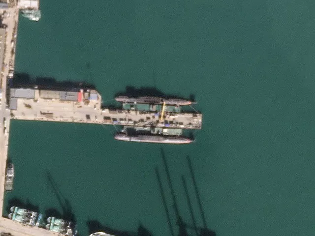 美国卫星盯了244天 发现中国第5艘新型战略核潜艇