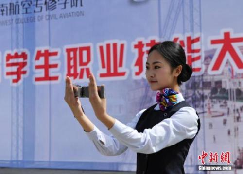 资料图：四川一高校举办职业技能大赛。 安源 摄