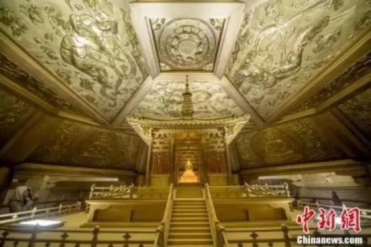 2008年5月7日，龙泉寺院东侧台发掘出一座不晚于武周时期的佛塔地宫，为了保护文物遗址，展现唐代佛塔魅力，当地政府开始复建这座舍利塔。　韦亮 摄