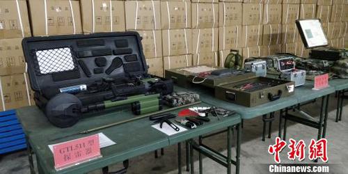 扫雷工具展示。　曾实 摄