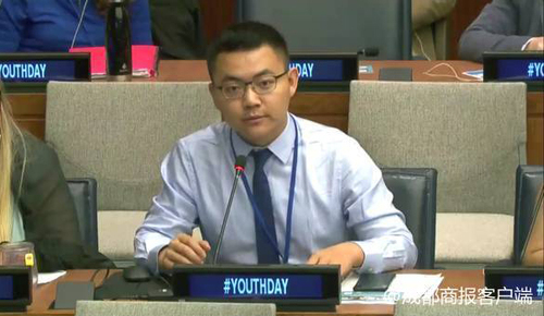 成都七中直播网课参与方:屏幕是在改变命运