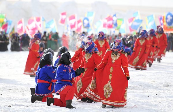 4、俄罗斯族舞蹈表演