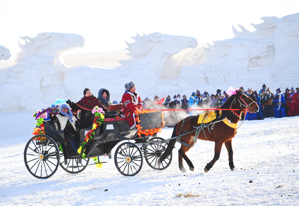 5、少数民族花车