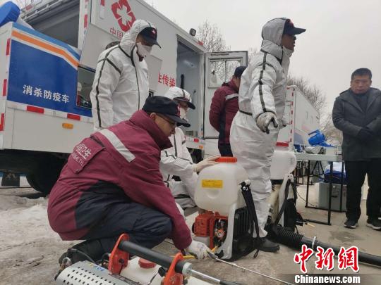 图为演练现场?！÷碇?摄