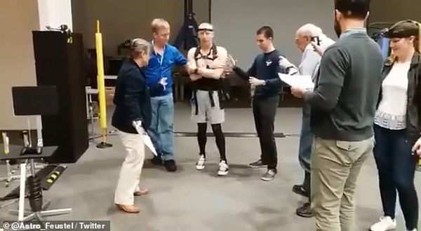 1545637182269987.jpg 7762906-6525011-image-a-78_1545585530148.jpg