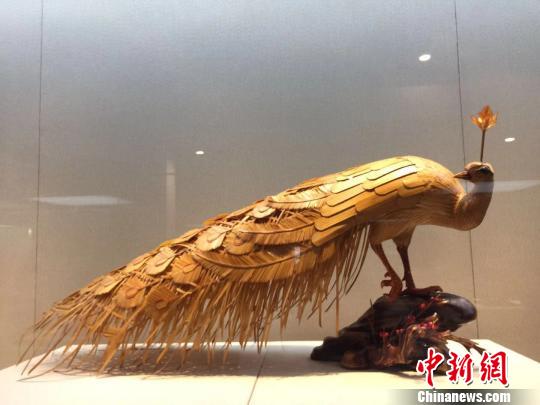 图为竹编工艺品?！∠钶?摄