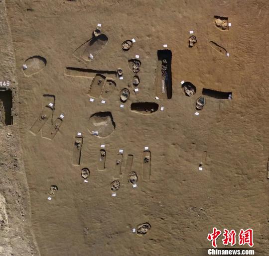 成都平原首现战国时期集中式未成年人墓葬群