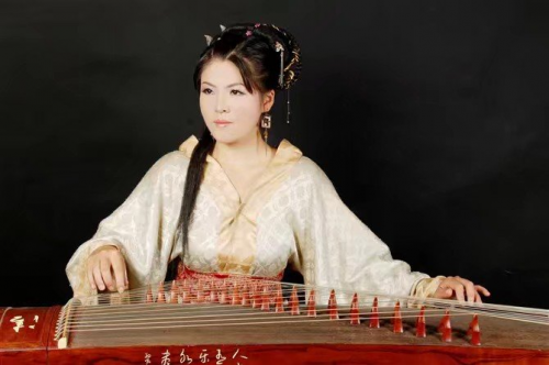 指弹神韵筝天下 九州方圆有社稷