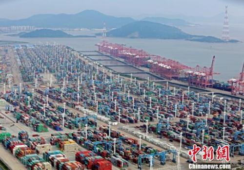 浙江宁波舟山港?！≌掠绿?摄