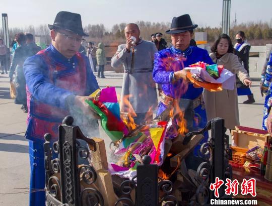 图为民众祭火?！『?摄