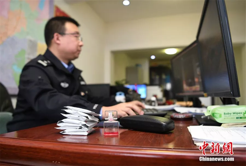 点击进入下一页