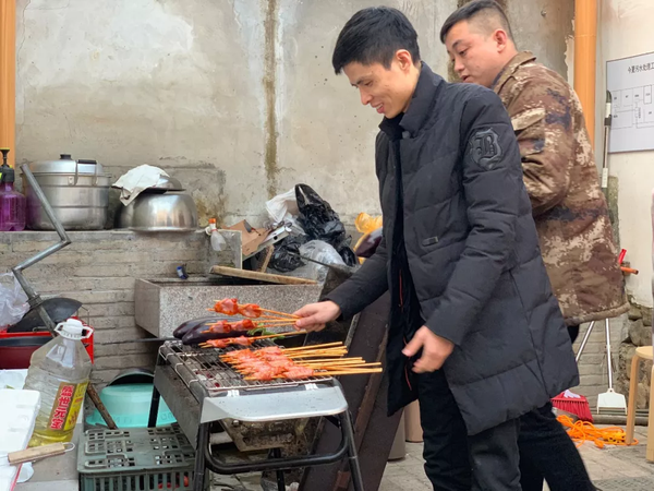 点击进入下一页