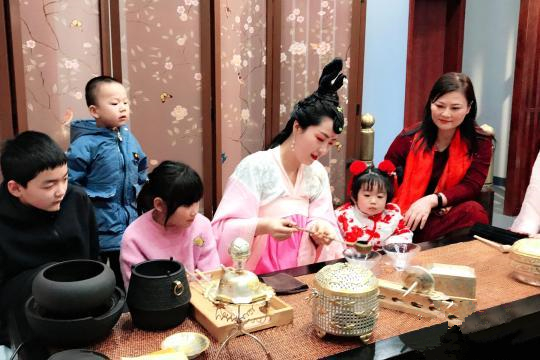 法门寺博物馆宫廷茶宴体验活动 auNGGnIz5BkXXlJOeFBovYxLXHJ62QSHKDOq6hk6.jpg