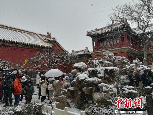 上官云 摄 点击进入下一页