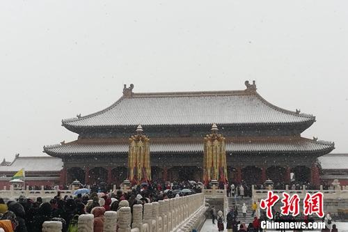 上官云 摄 点击进入下一页