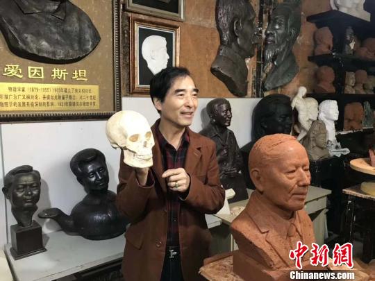 人物塑像 受访者供图 人物塑像 受访者供图