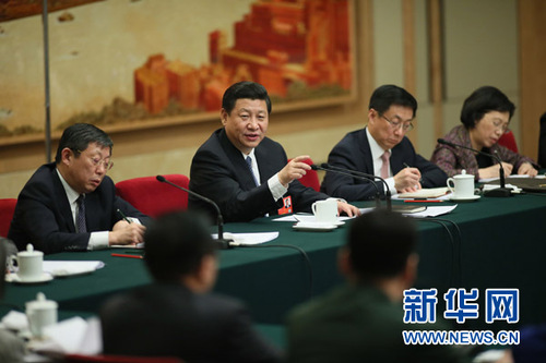 3月5日，中共中央总书记、中共中央军委主席习近平参加十二届全国人大一次会议上海代表团的审议。 新华社记者 兰红光 摄