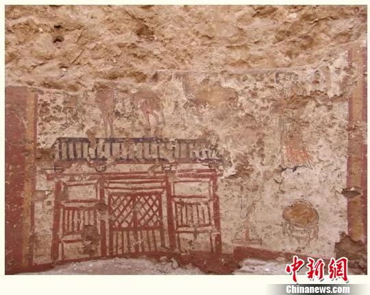 斗栱式样系用单个栌斗和单只替木把柱、梁、樽﹙枋﹚三者相结合的单斗只替，这在绘画中出现为首次发现?！】脊叛芯克峁?摄