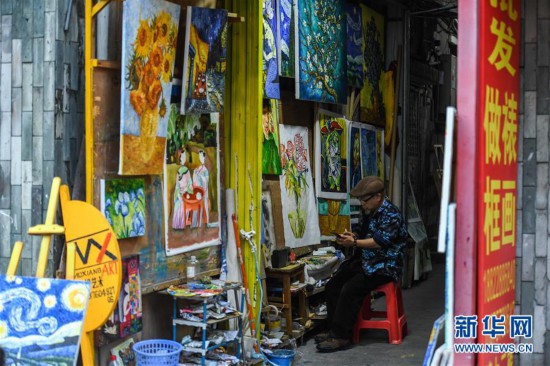 (新春走基层·图片故事)(11)探访转型期的“中国油画第一村”