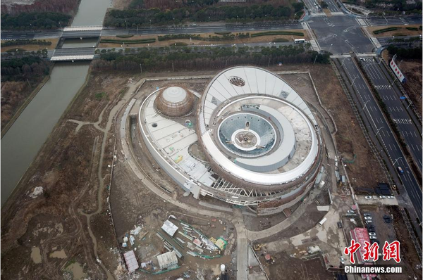 天文馆设计理念以弧线始发。张亨伟 摄