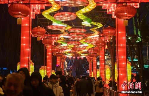 点击进入下一页