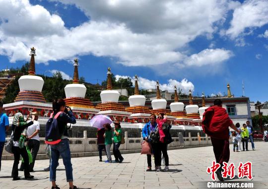 西宁成高原“网红城市”第三产业占比首次突破60%