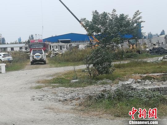 拆除前的襄阳樊城牛首汉江河滩 钟欣 摄 拆除前的襄阳樊城牛首汉江河滩 钟欣 摄