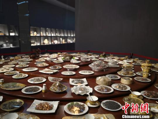 甘肃收藏者30余载收藏4万余方石头建石文化博物馆