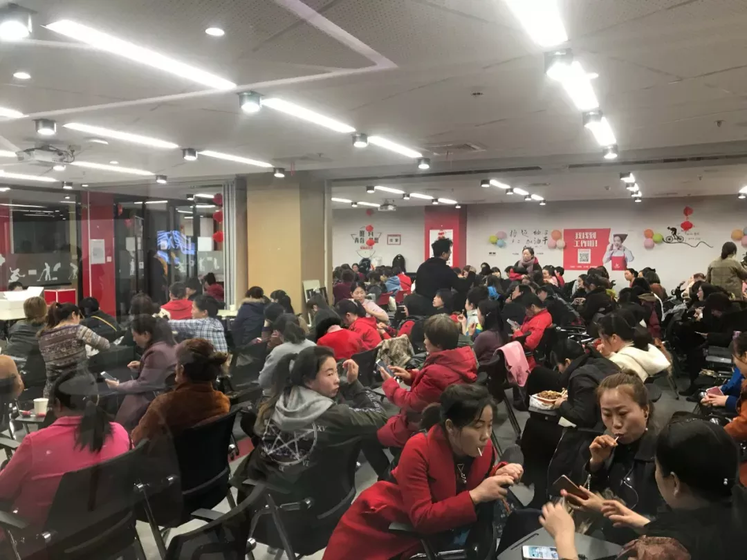 金牌月嫂月入2万24小时待命 平均睡眠不超5小时