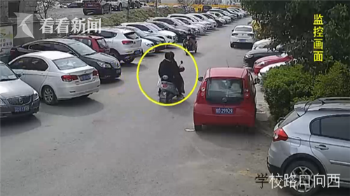 快递点老板见电动车没锁偷来奖励员工:正好需要