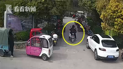 快递点老板见电动车没锁偷来奖励员工:正好需要