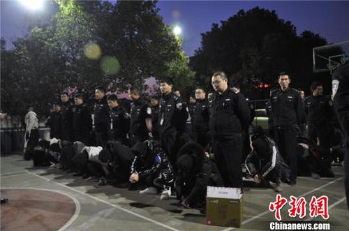 88名犯罪嫌疑人因涉嫌利用虚拟币诈骗被刑事拘留 金东公安提供 摄 88名犯罪嫌疑人因涉嫌利用虚拟币诈骗被刑事拘留 金东公安提供 摄