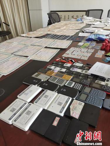 图为涉案工具。　警方供图 摄