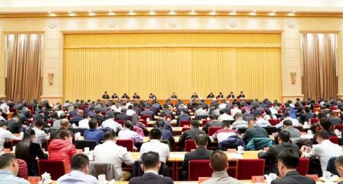 　　3月27日，中央扫黑除恶第二轮、第三轮督导工作动员培训班在北京开班。 图片来源：中国长安网