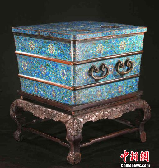 “乾隆年制”大冰箱首次亮相沈阳故宫长什么样？