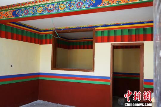 图为4月10日，雄色寺正在装修的养老院?！≌盼?摄