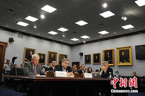 当地时间4月9日，美国司法部长巴尔在国会众议院出席关于该部新财年预算的听证会时说，删节后的“通俄门”报告将于一周内发布。<a target='_blank' href='http://www.chinanews.com/'>中新社</a>记者 陈孟统 摄