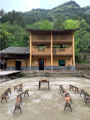 点击进入下一页