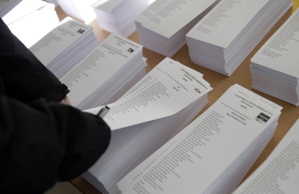 西班牙大选:一场对首相桑切斯和加泰罗尼亚的公投